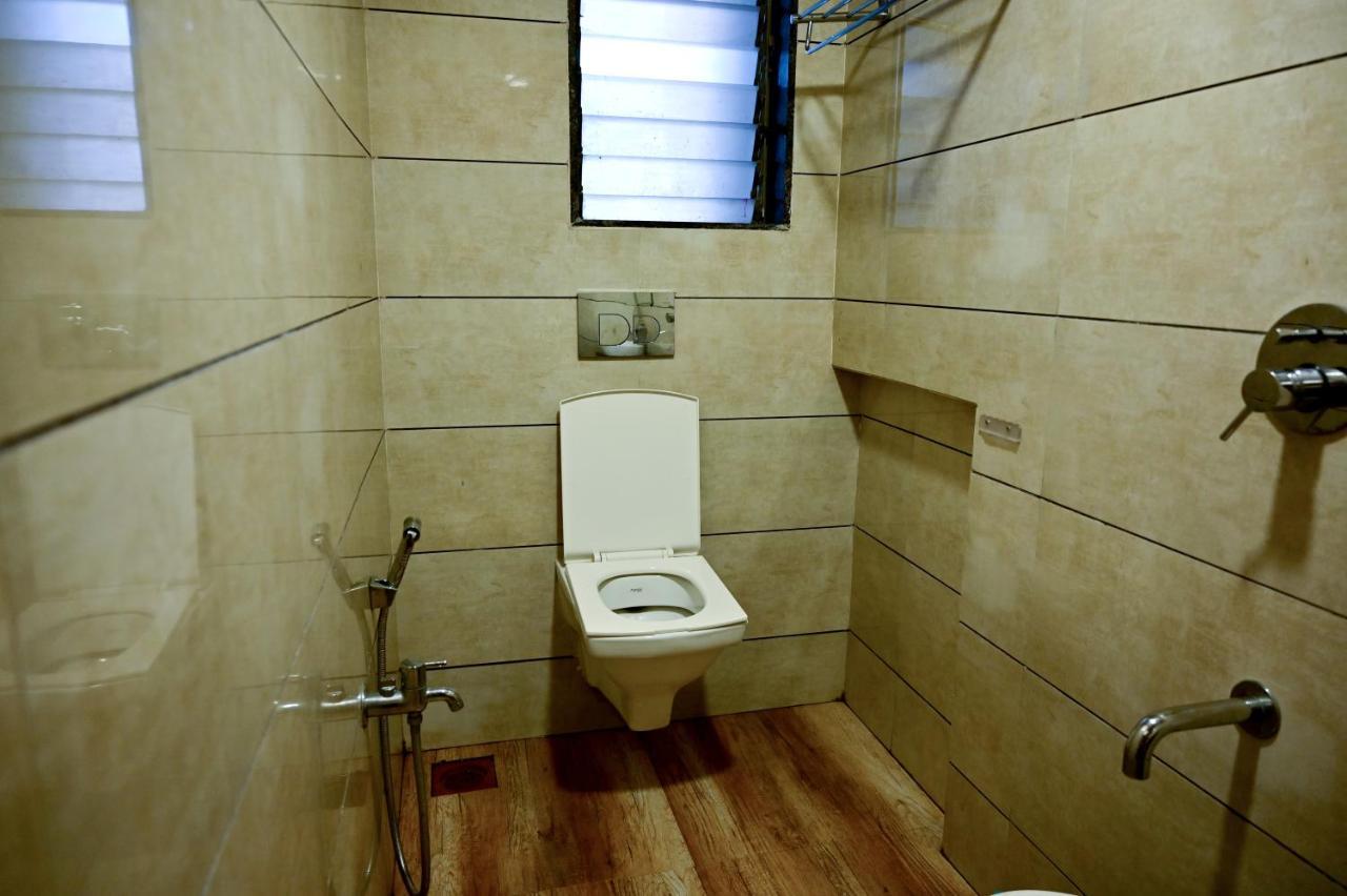 Hotel Diamora Residency Thána Kültér fotó