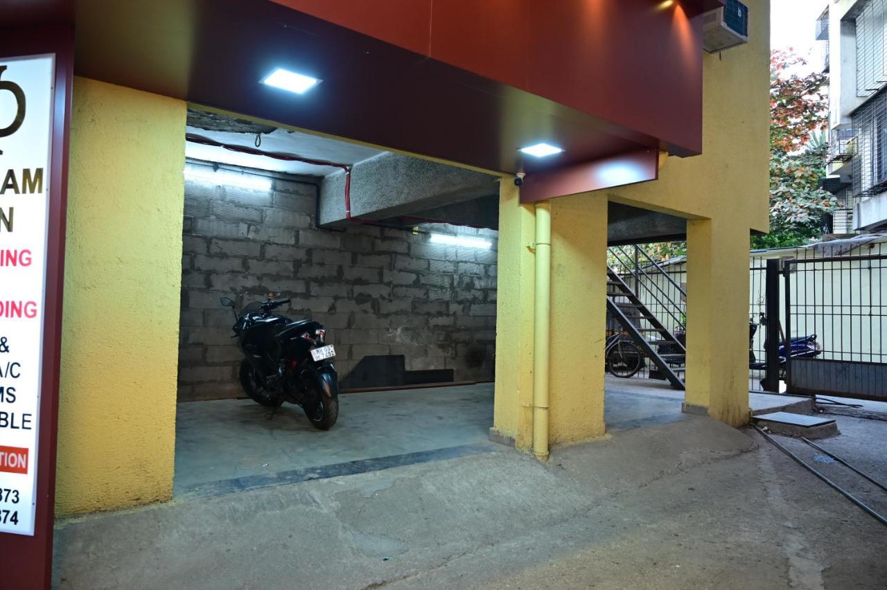 Hotel Diamora Residency Thána Kültér fotó
