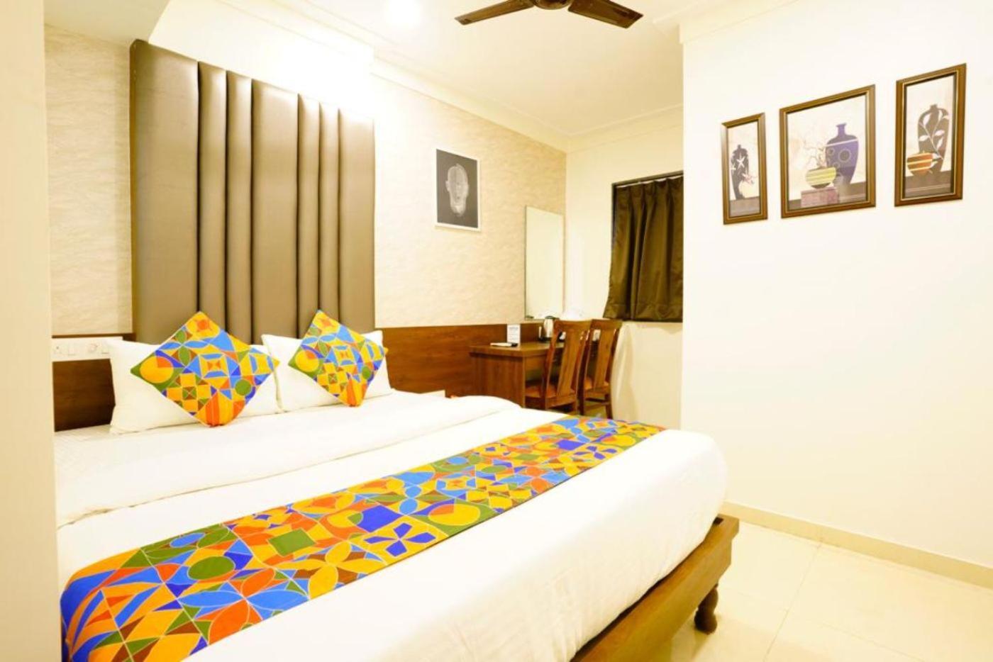 Hotel Diamora Residency Thána Kültér fotó